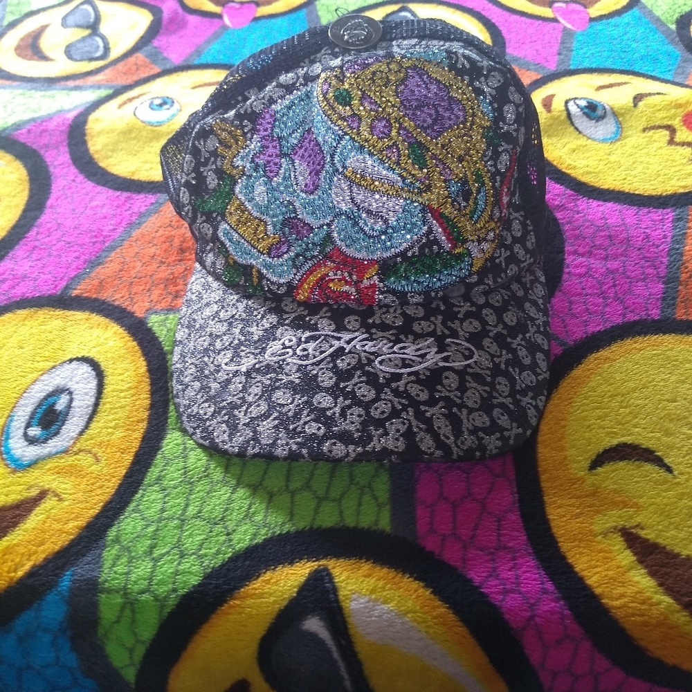 Ed hardy snap back cap
